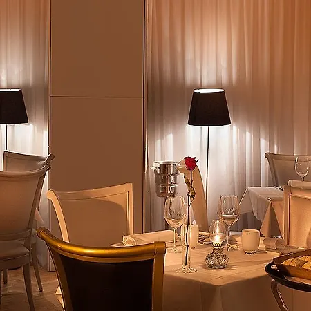 Sh Ingles Boutique Hotel 4*