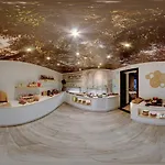 Отель Sh Ingles Boutique 4*